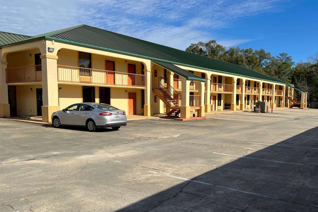 Days Inn & Suites By Wyndham Brewton Exterior foto
