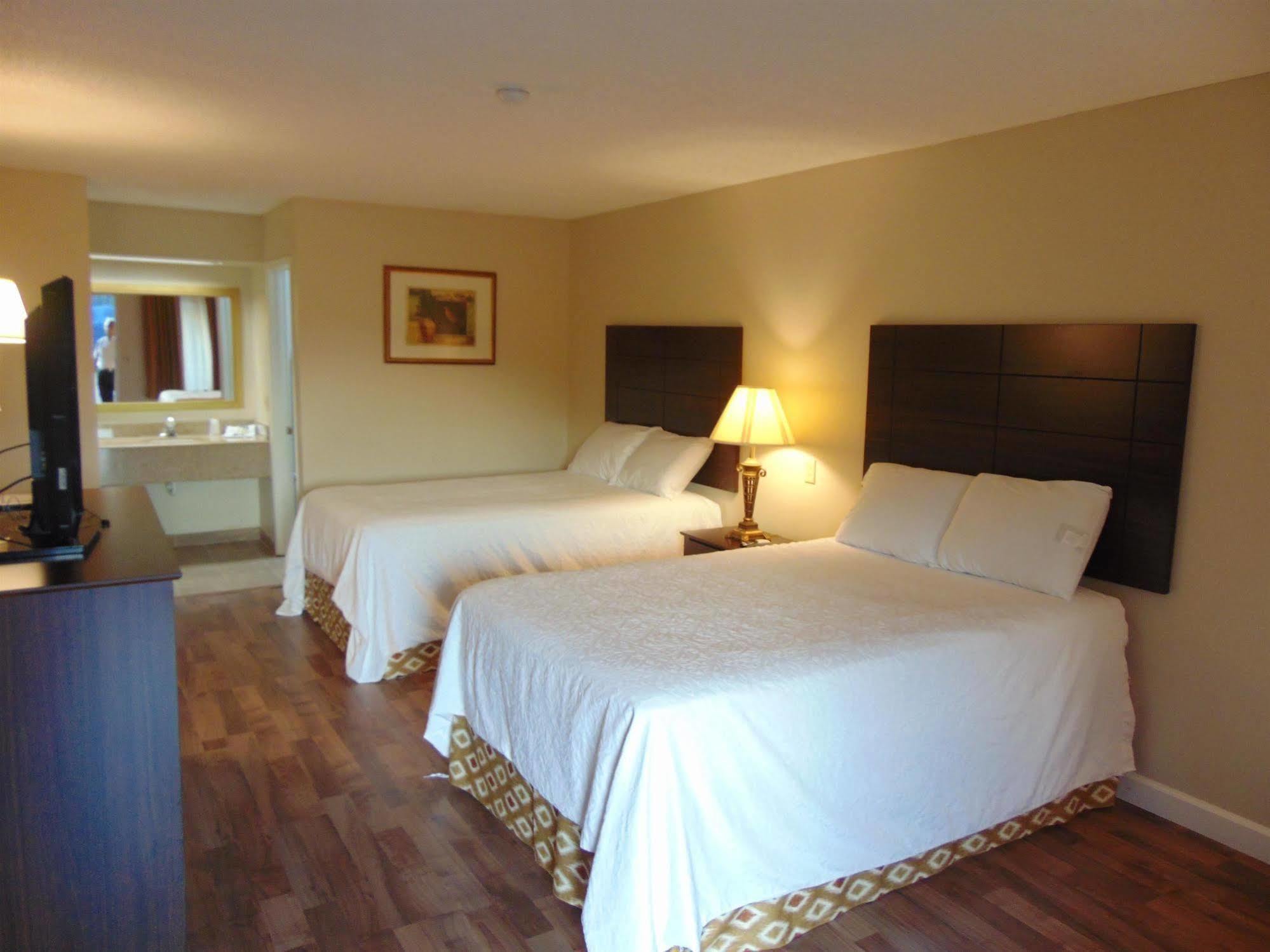 Days Inn & Suites By Wyndham Brewton Exterior foto